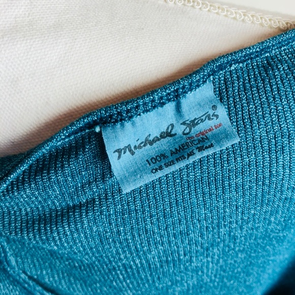 Michael Stars Stretchy V-Neck Shirt - Picture 5 of 5